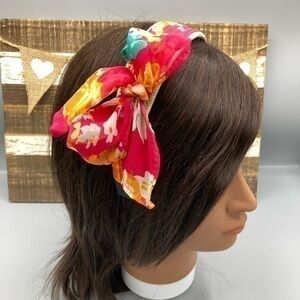 ✨NWT Red Floral bow headband